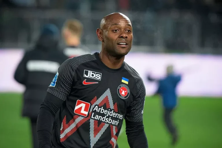 Presidente do Sport confirma contratação de Vagner Love