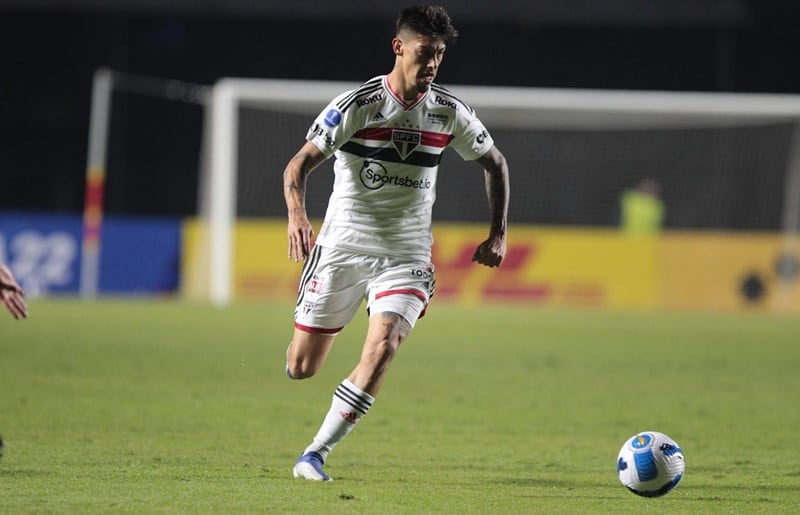 Despedida! São Paulo anuncia venda de Rigoni