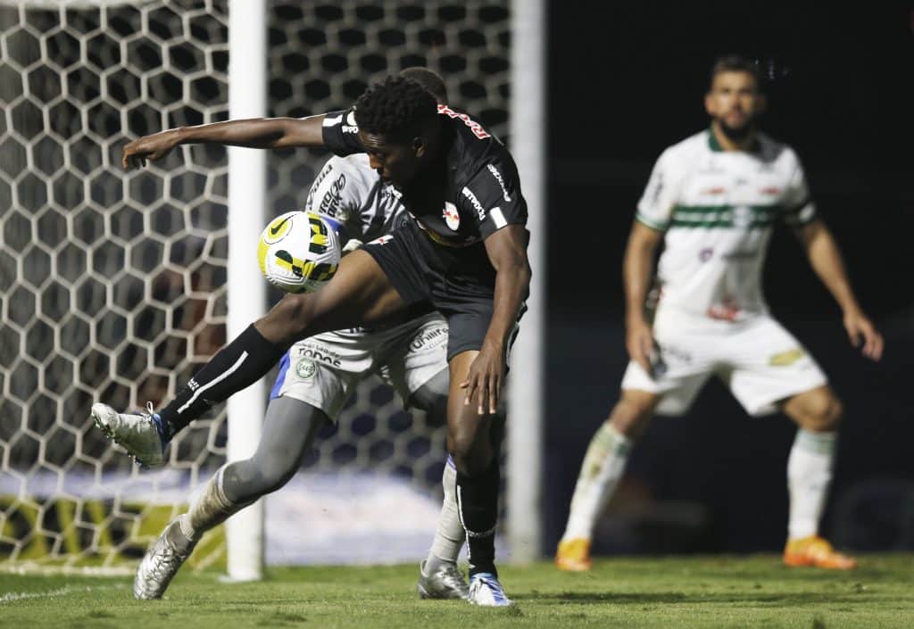 RB Bragantino negocia com Boca por prorrogação do empréstimo de Hurtado