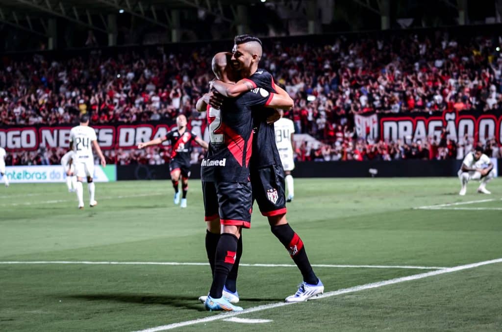 Atlético-GO vence o Corinthians – veja os melhores momentos