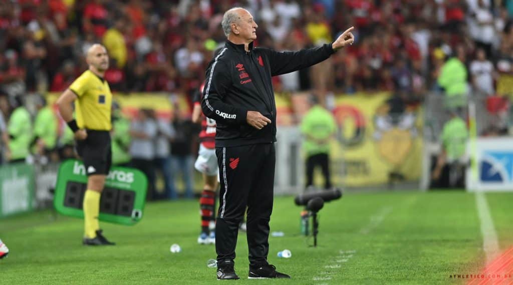 Felipão viraliza ao rebater reclamações do Flamengo e diz “gritinho de histeria”