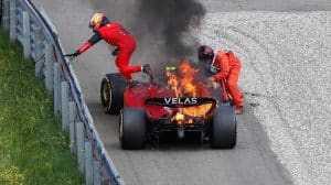Ferrari com problemas