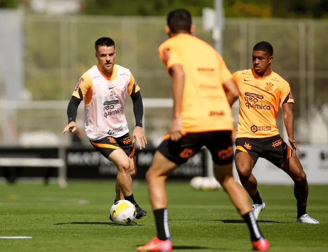 Corinthians: Vítor Pereira comenta a volta de atletas emprestados