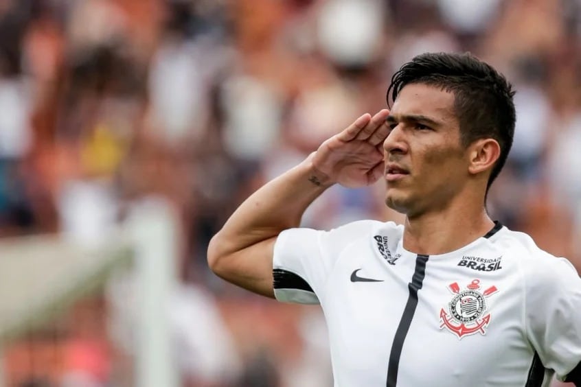 Corinthians perto de repatriar zagueiro paraguaio