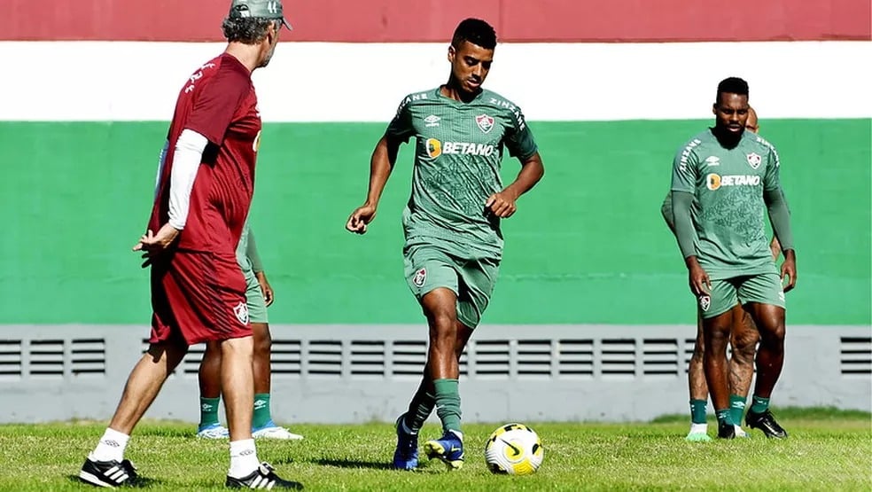 Atacante sofre lesão e estreia com a camisa do Fluminense é adiada