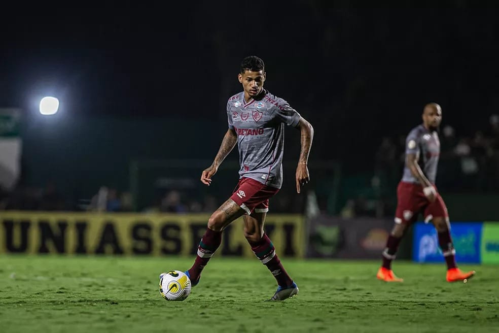 “Pé quente”, Marrony exalta estreia pelo Fluminense