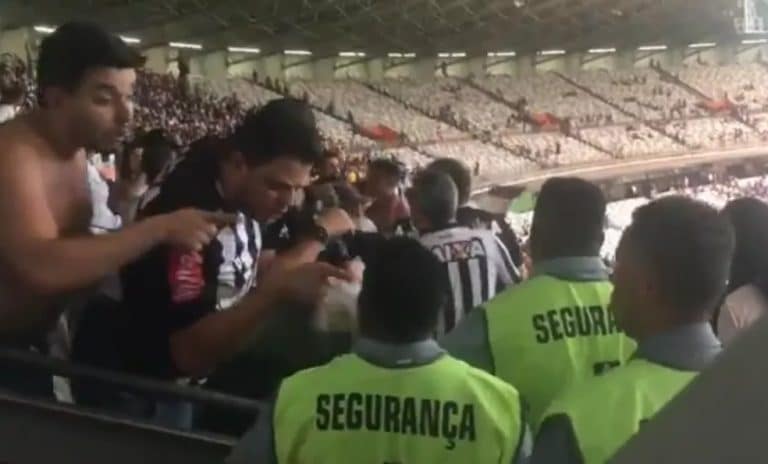 Torcedores do Atlético-MG são absorvidos por acusação de injúria racial