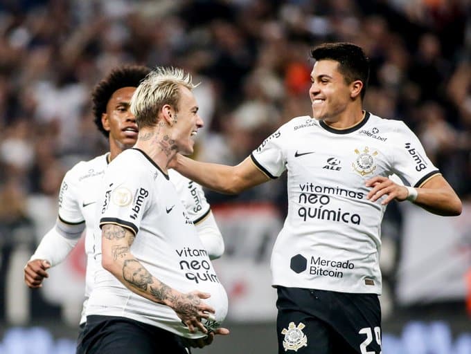 Corinthians vence o Coritiba: confira os melhores momentos