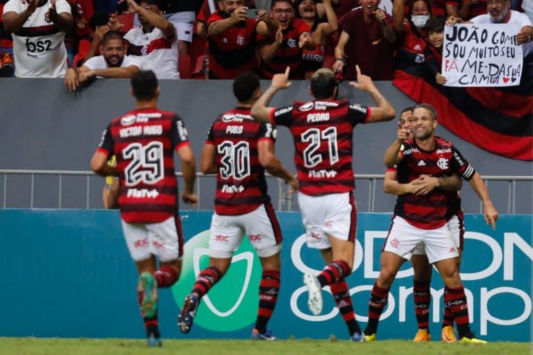 Flamengo vence o Coritiba – Confira os melhores momentos