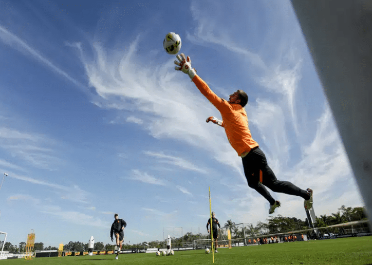 Corinthians libera dois jogadores para time do Chipre