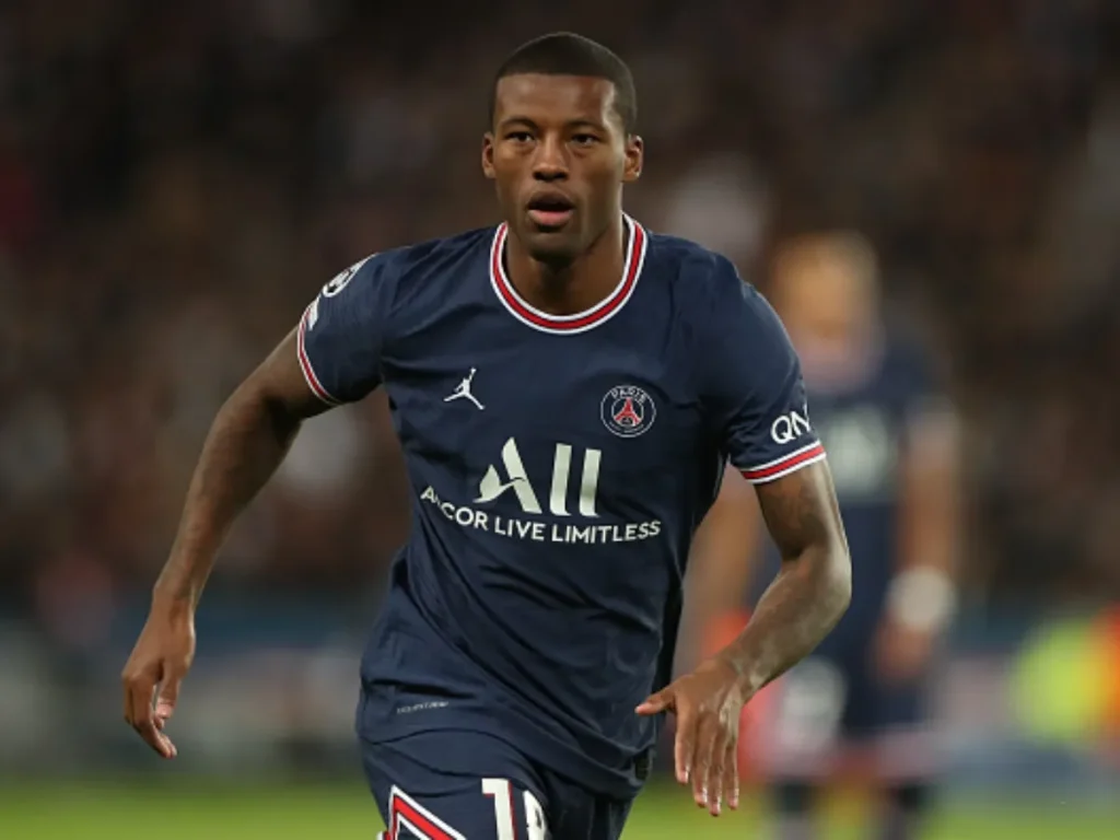 Georginio Wijnaldum se aproxima da AS Roma