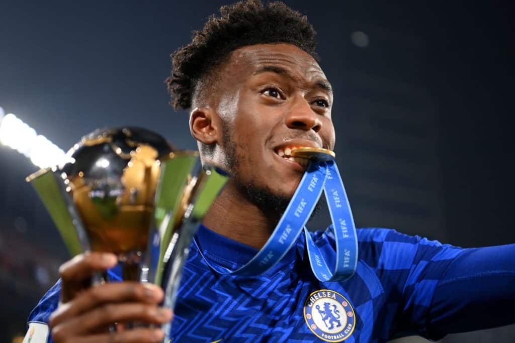 Callum Hudson-Odoi viaja à Alemanha para assinar por empréstimo com o Bayer Leverkusen