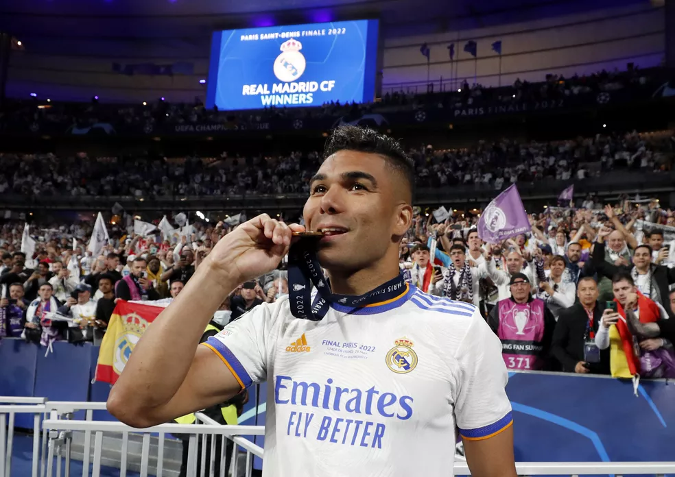 Fim de uma era? Casemiro teria decidido deixar Real Madrid; Bruno Guimarães é alvo Merengue