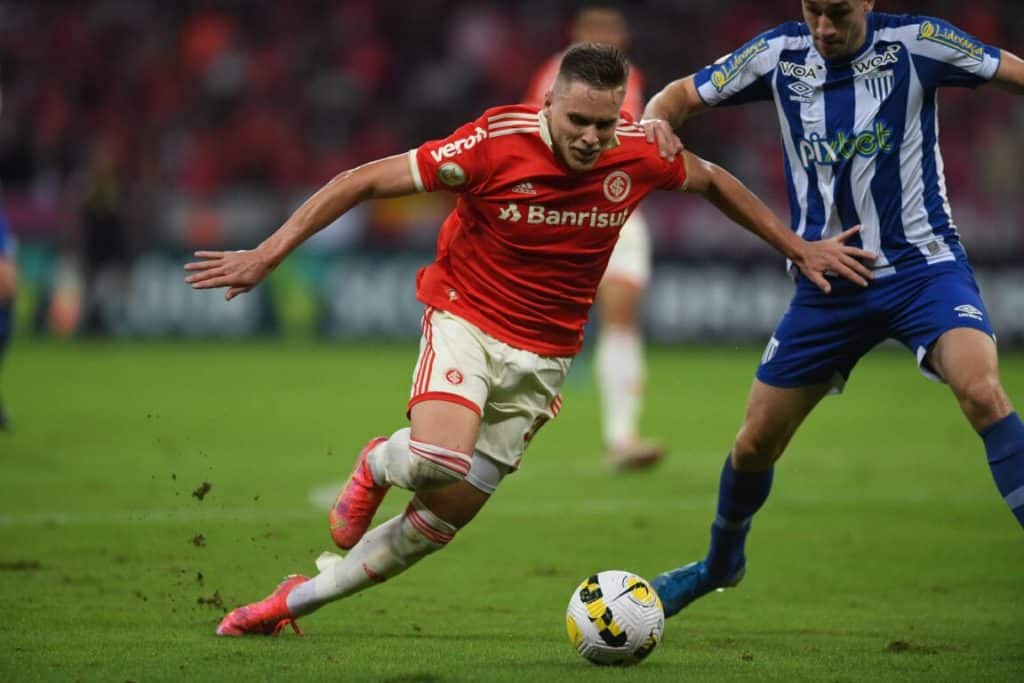 Avai x Internacional onde assistir ao vivo, horário e escalações