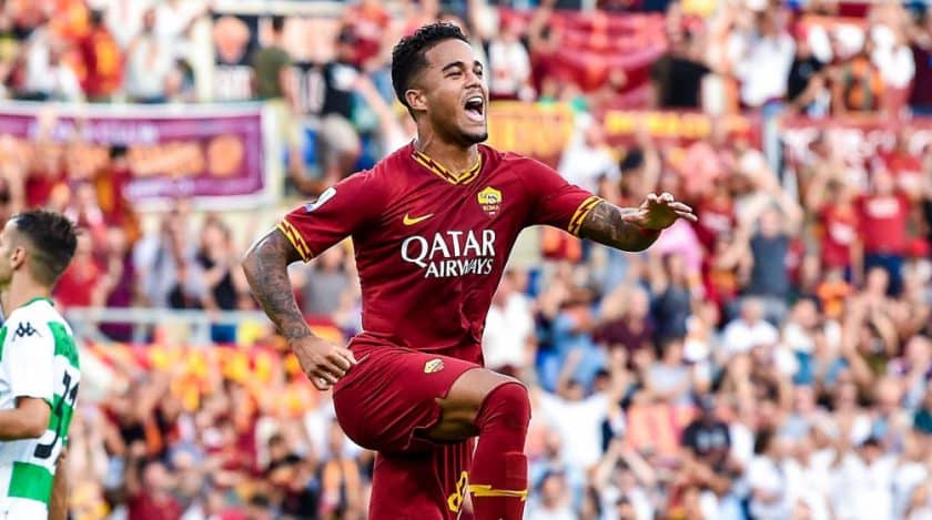 Fulham se aproxima de contratar Justin Kluivert, da Roma, por empréstimo