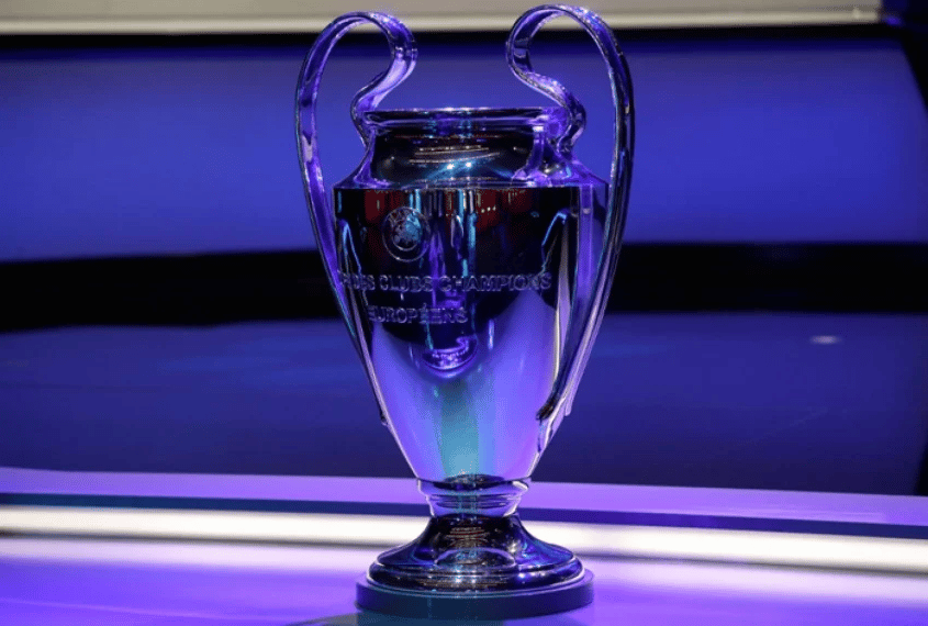 UEFA realiza sorteio da fase de grupos da Champions League 2022/23