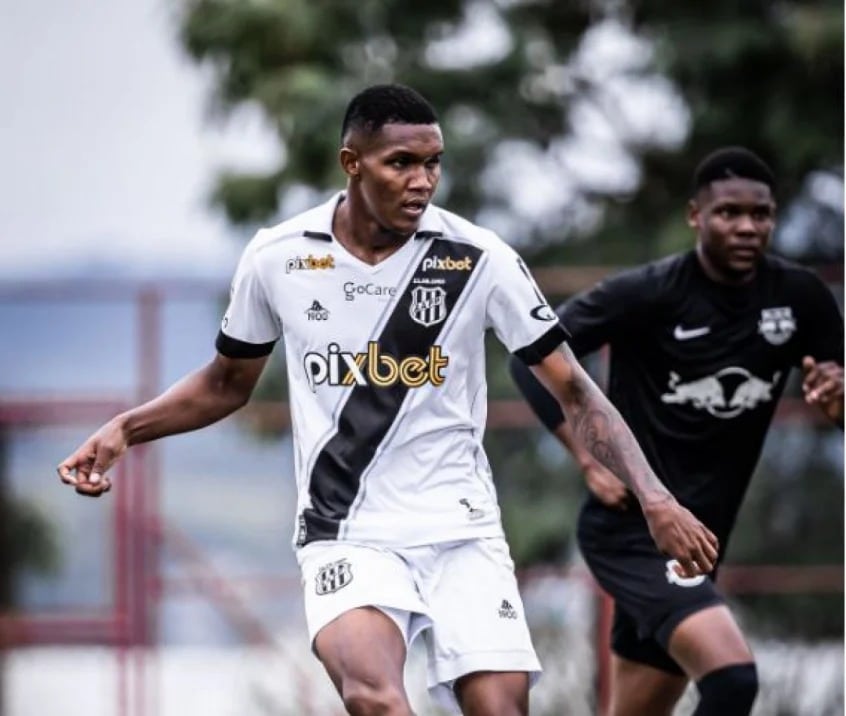 RB Bragantino mira na contratação de Douglas Mendes, zagueiro da Ponte Preta