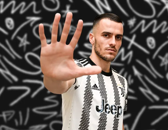 Filip Kostić, ex-Eintracht Frankfurt, é anunciado na Juventus
