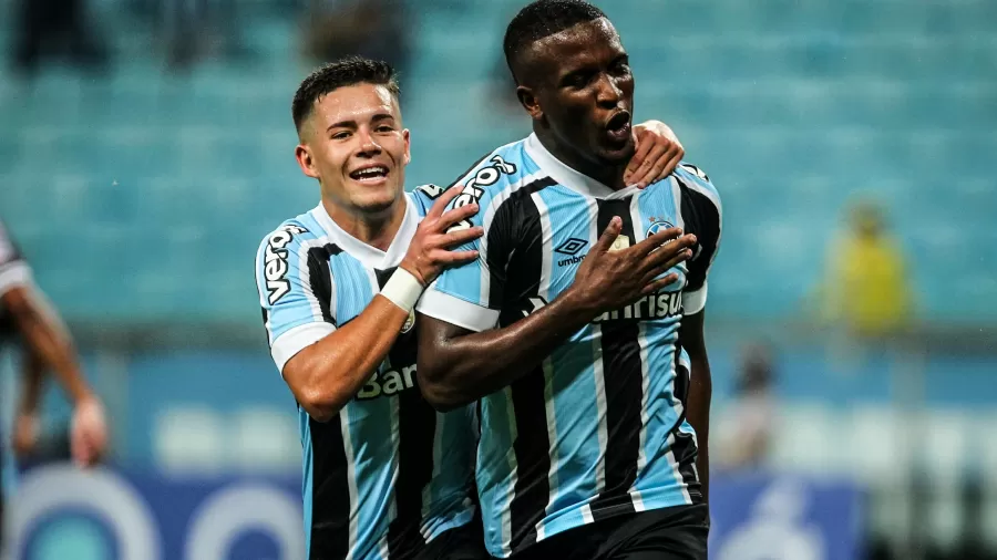 Grêmio fecha negócio e empresta Rodrigues e Elias a times da MLS