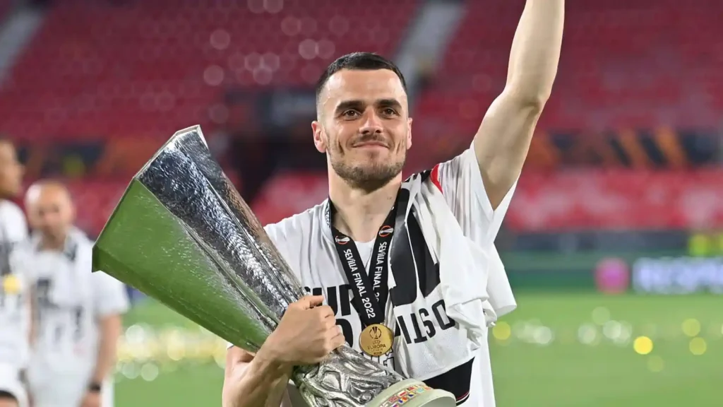 Juventus próximo de contratar meia campeão da Liga Europa, Filip Kostic