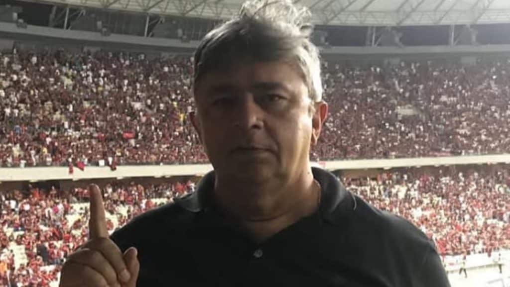 Torcedor do Fla, Aldeone prestigia Ceará x Flamengo pelo Brasileirão, na Arena Castelão. Foto: Reprodução / Instagram Aldeone Abrantes