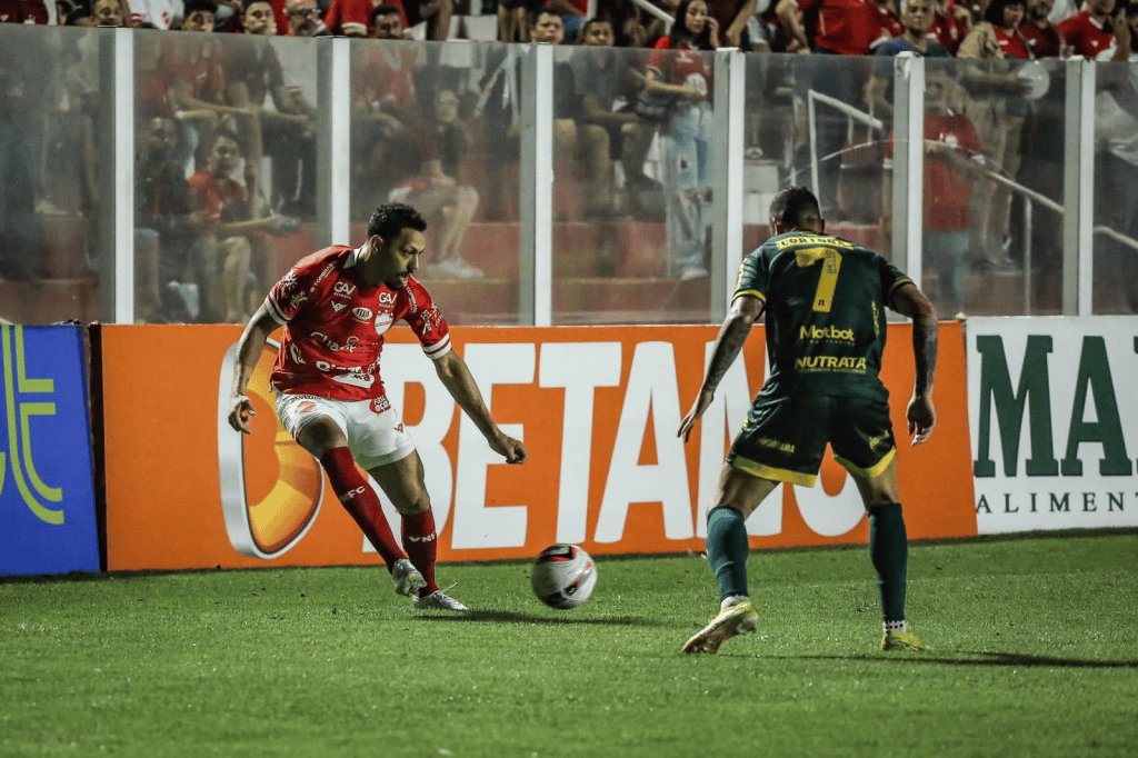 Vila Nova vence CRB: confira os melhores momentos