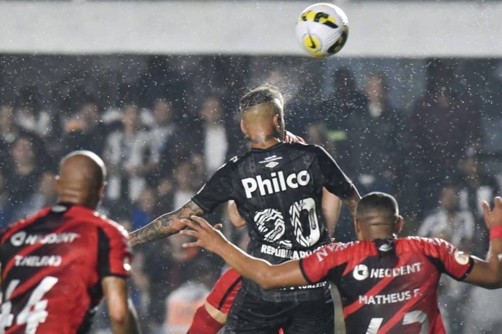 Santos vence o Athletico-PR: confira os melhores momentos