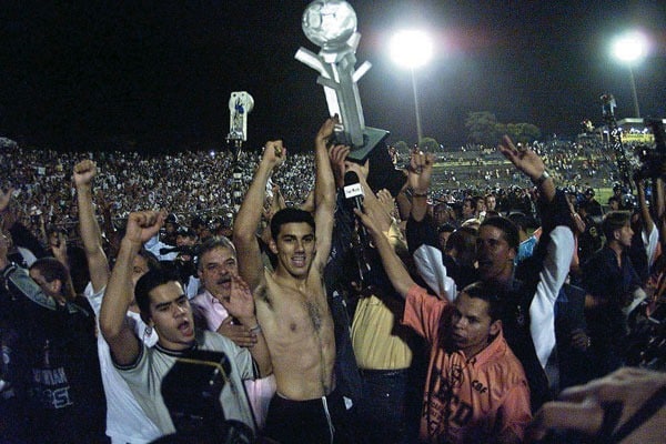 Em 2002, Corinthians conquista o bi da Copa do Brasil