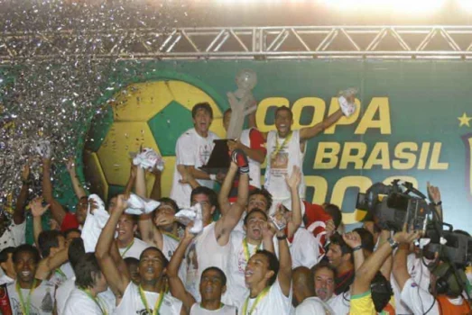 Flamengo conquista do bi da Copa do Brasil em 2006