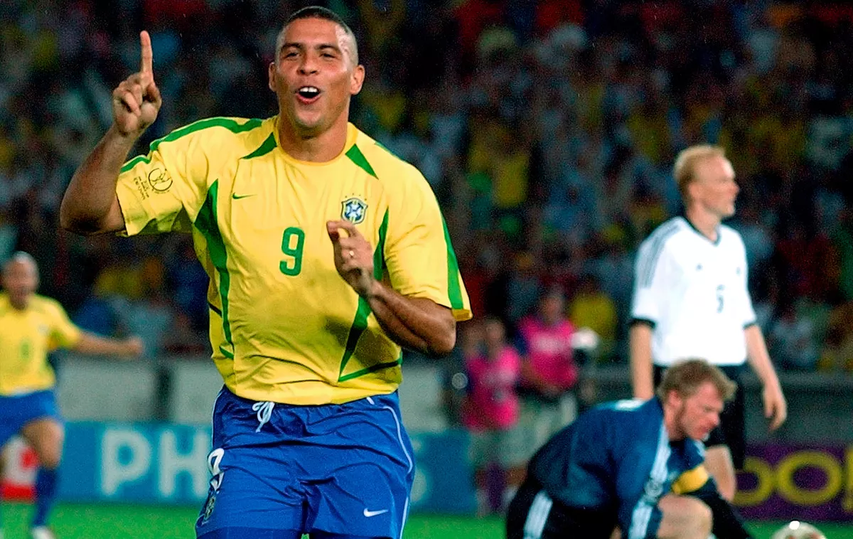 Ronaldo na final da Copa de 2002 — Foto: Agência AP