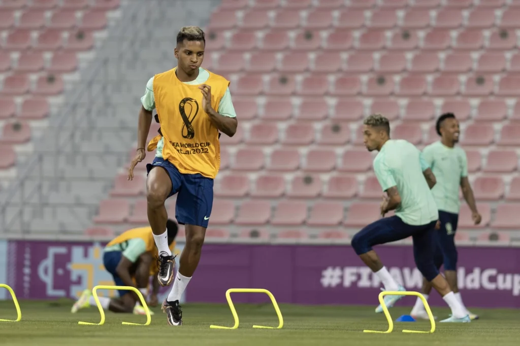 “Ele quer que o time todo use. O valor é impressionante”, Rodrygo do Real Madrid usa aparelho inovador e agita a web