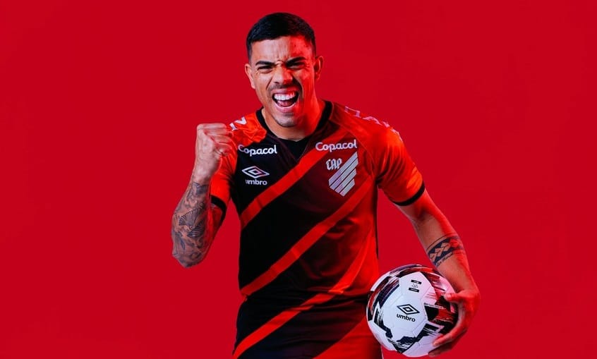 Vasco e Flamengo disputam meia do Athletico-PR