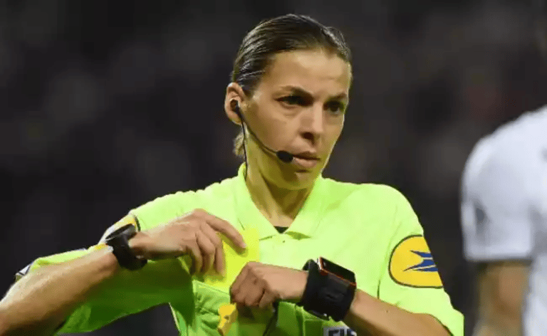 FIFA escala pela 1ª vez uma arbitragem feminina na Copa do Mundo