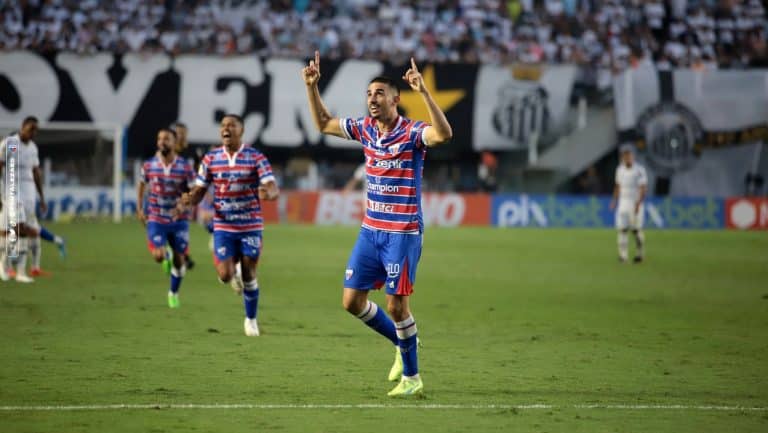 Fortaleza vence o Santos confira os melhores momentos