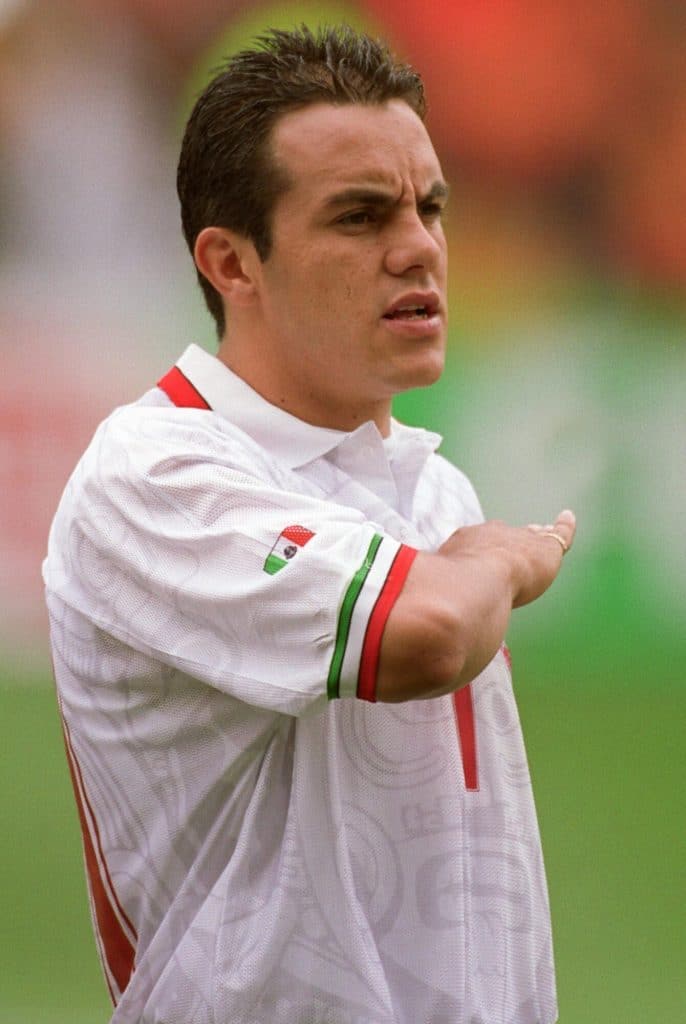 Momentos inesquecíveis da Copa do Mundo: Blanco cria sua marca o “Pulo de Coelho” na França (1998)