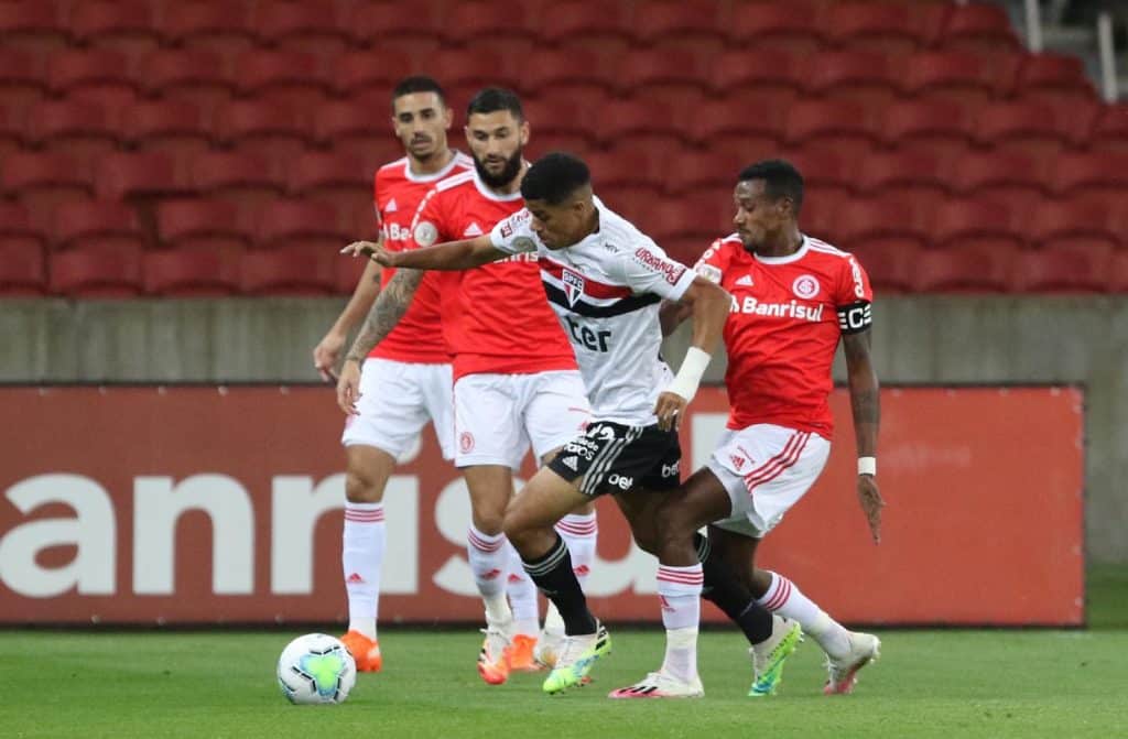 São Paulo x Internacional: onde assistir ao vivo, horário e escalações