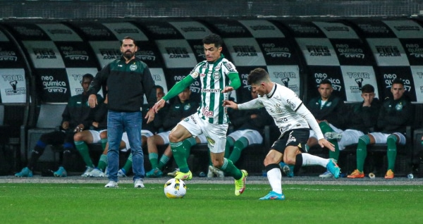 Coritiba x Corinthians: onde assistir ao vivo, horário e escalação