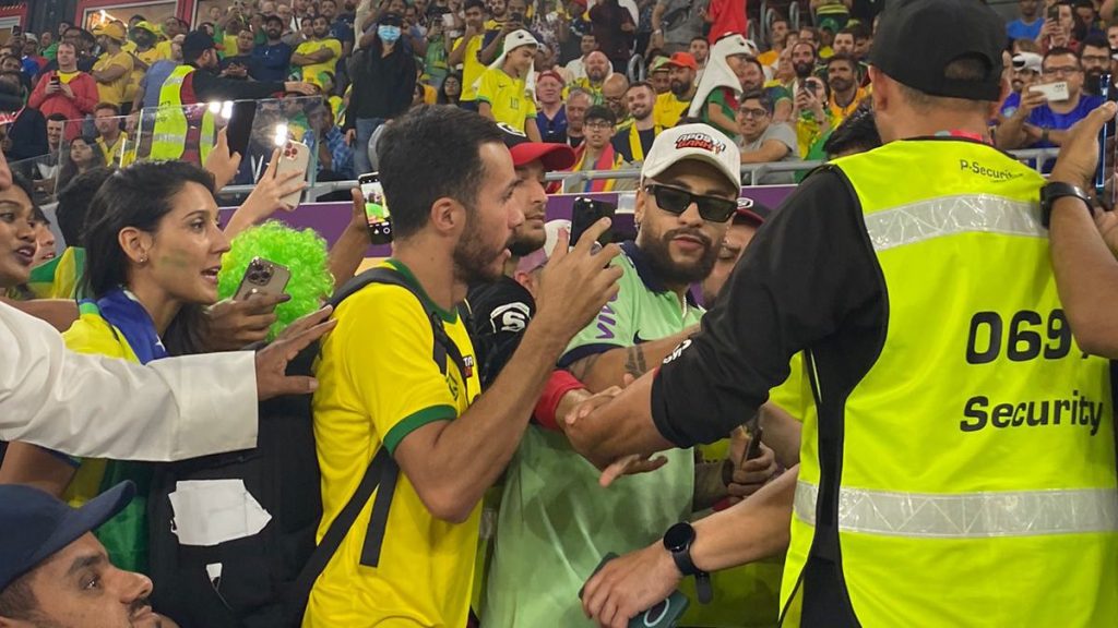 Sósia de Neymar movimenta as arquibancadas