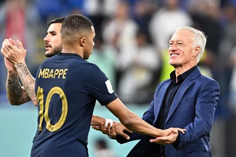 Com a classificação para as semi-finais da Copa do Mundo 2022, Didier Deschamps se encontra com o poder de decidir seu futuro na Seleção Francesa.