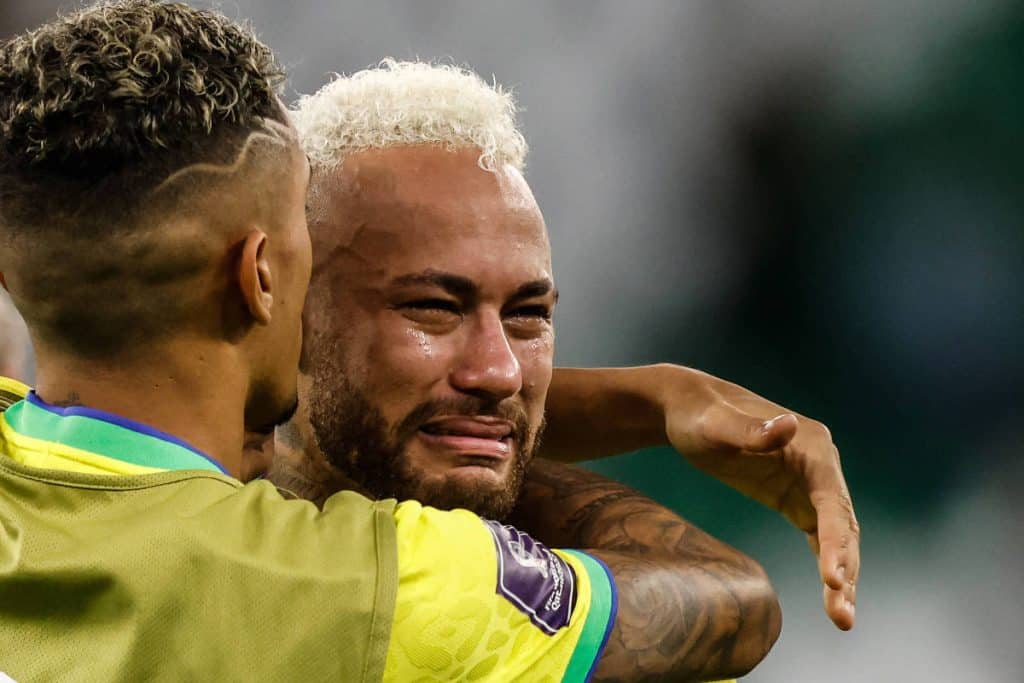 Perisic, da Croácia, agradece Neymar pelo carinho com filho