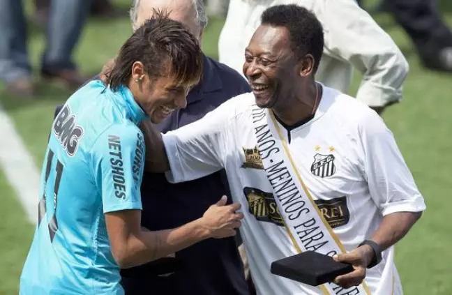 Neymar se despede de Pelé com linda mensagem