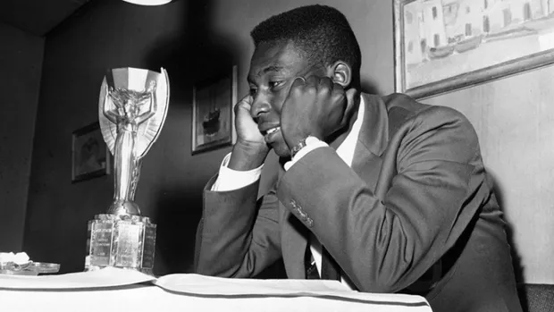 Pelé: o eterno Rei do futebol e o único a conquistar três Copas