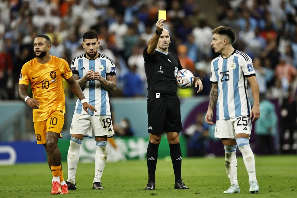 FIFA investiga federações de Holanda e Argentina, afirma jornal