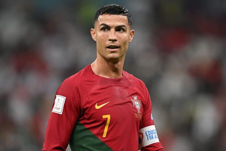 Cristiano Ronaldo manda mensagem comovente a Pelé: ''Nosso rei"
