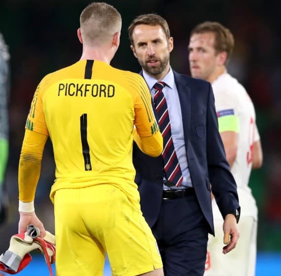 Goleiro da Inglaterra é alvo de criticas após eliminação