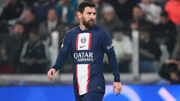 Provocação? Segundo site, Messi teria pedido ao PSG para apresentar troféu no Parque dos Príncipes