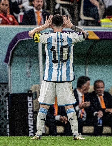 Messi tem desentendimento com técnico e jogador