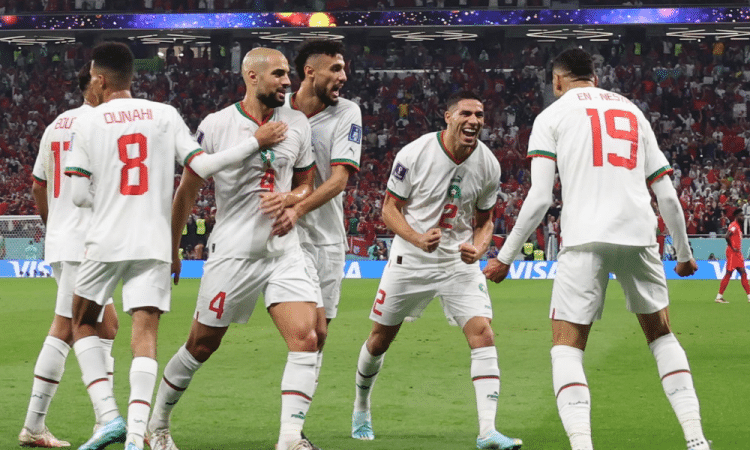O Marrocos se classificou para as oitavas de final da Copa do Mundo 2022, depois de 36 anos. A equipe africana se classificou em primeiro lugar em grupo com Croácia, Bélgica e Canadá.