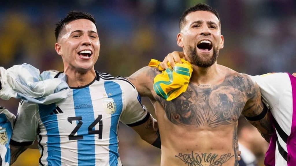 Após ganhar a Copa do Mundo, Enzo Fernández e Otamendi deixam marca no futebol português