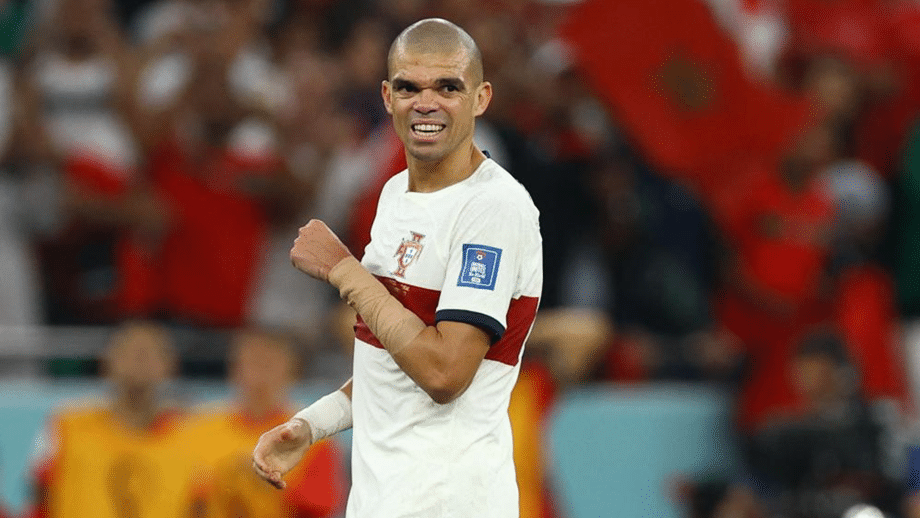 Pepe deixa Copa do Mundo com fratura no braço esquerdo